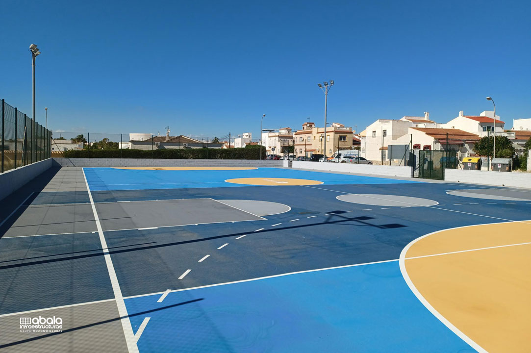 Abala finaliza las pistas azules que consolidan a Torrevieja como referente en la oferta de instalaciones deportivas al aire libre Abala finaliza las pistas azules que consolidan a Torrevieja como referente en la oferta de instalaciones deportivas al aire libre