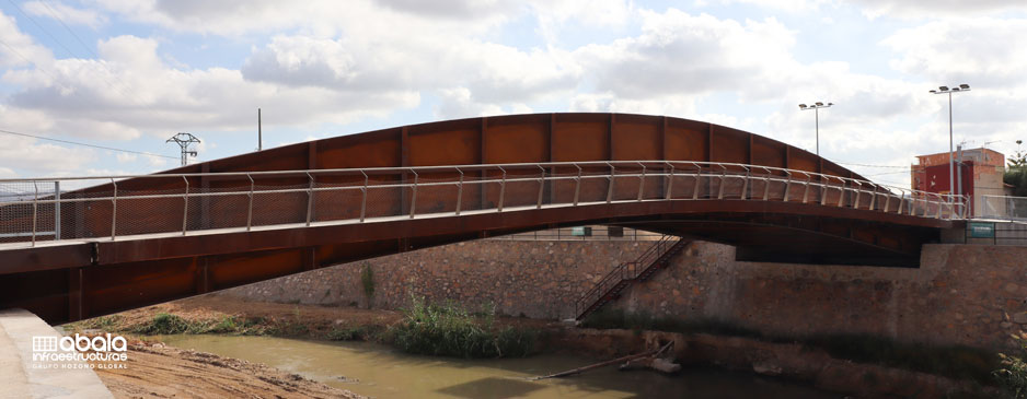 Abala finaliza las obras del puente de El Raal, en Murcia