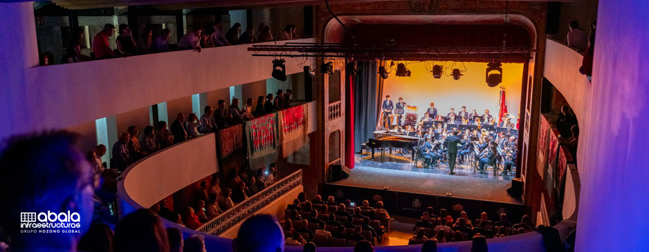 Carlet recupera su corazón cultural con la inauguración del renovado Teatro El Siglo